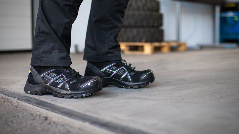 Laden Sie das Bild in Galerie -Viewer, Black Eagle Safety 61.1 Low