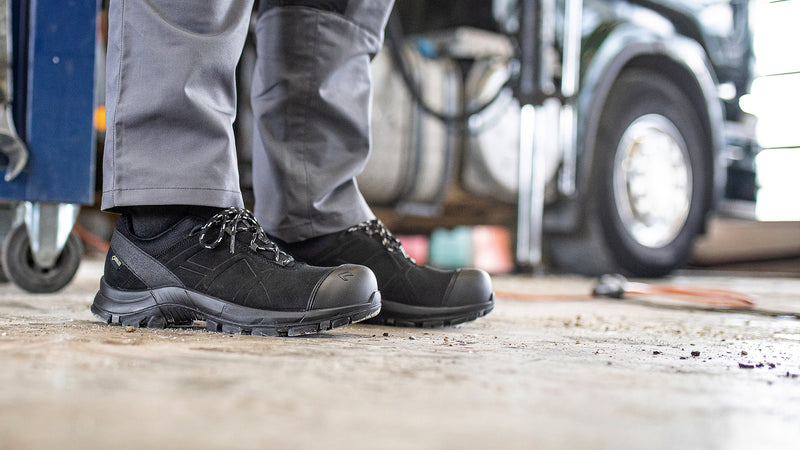 Laden Sie das Bild in Galerie -Viewer, Black Eagle Safety 53 Low