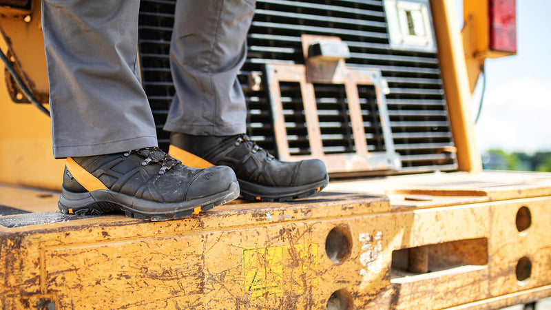 Laden Sie das Bild in Galerie -Viewer, Black Eagle Safety 54 Mid Black/Orange