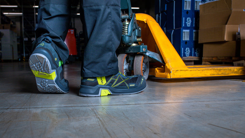 Laden Sie das Bild in Galerie -Viewer, Connexis Safety T Ws S1 Low Grey-Citrus