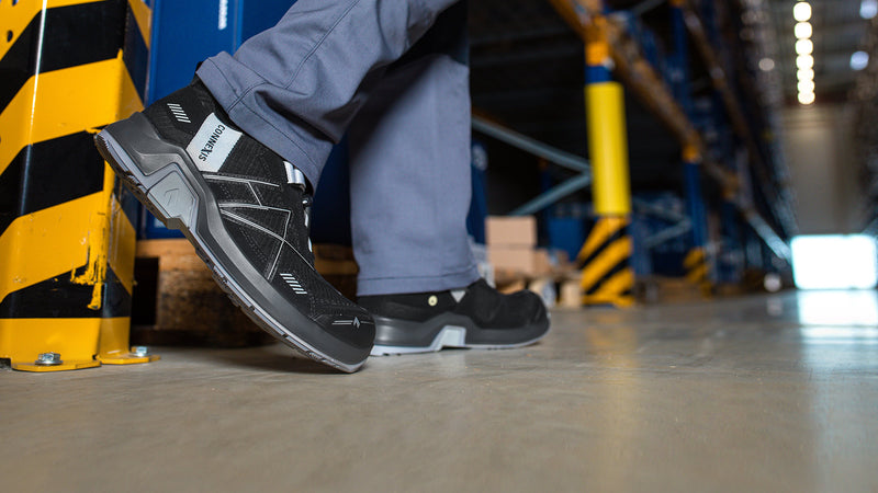 Laden Sie das Bild in Galerie -Viewer, Connexis Safety T Ws S1P Low Grey-Silver