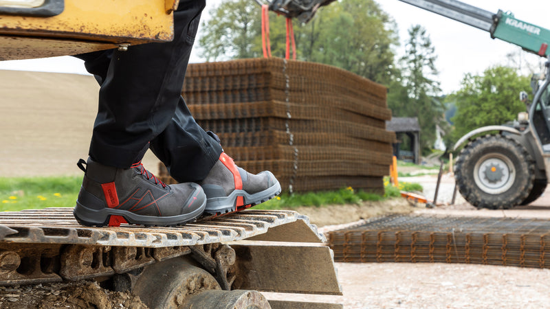 Laden Sie das Bild in Galerie -Viewer, Connexis Safety+ Gtx Mid Grey-Red