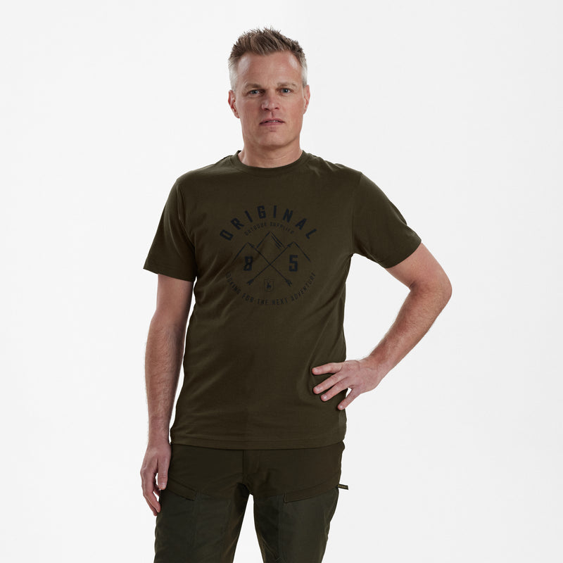 Laden Sie das Bild in Galerie -Viewer, Nolan T-Shirt
