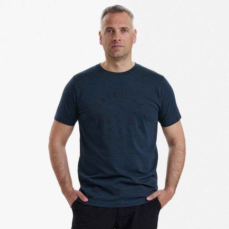 Laden Sie das Bild in Galerie -Viewer, Nolan T-Shirt