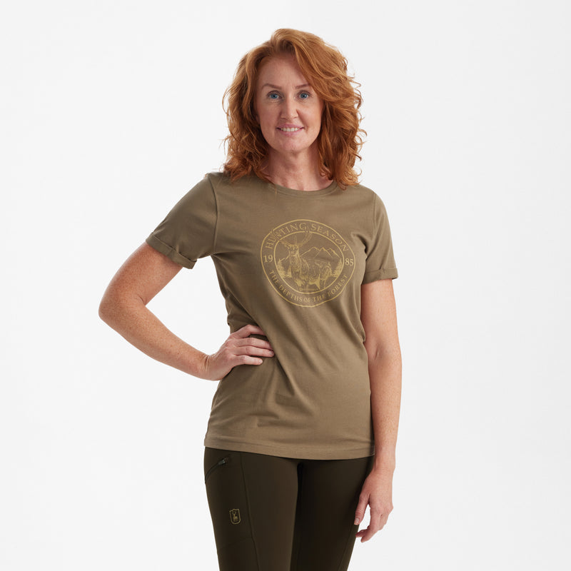 Laden Sie das Bild in Galerie -Viewer, Lady Ella T-Shirt