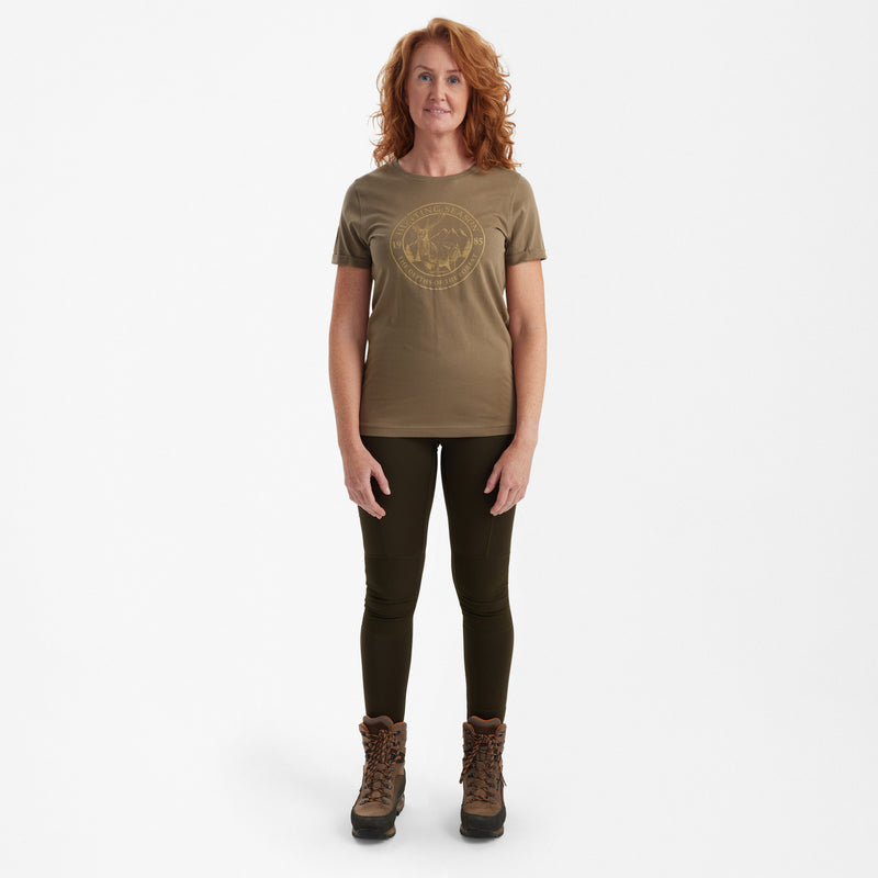 Laden Sie das Bild in Galerie -Viewer, Lady Ella T-Shirt