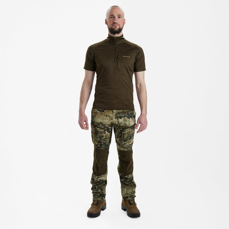 Laden Sie das Bild in Galerie -Viewer, Excape Insulated T-Shirt mit RV-Kragen