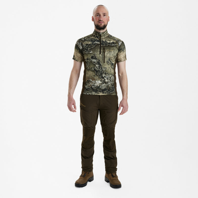 Laden Sie das Bild in Galerie -Viewer, Excape Insulated T-Shirt mit RV-Kragen