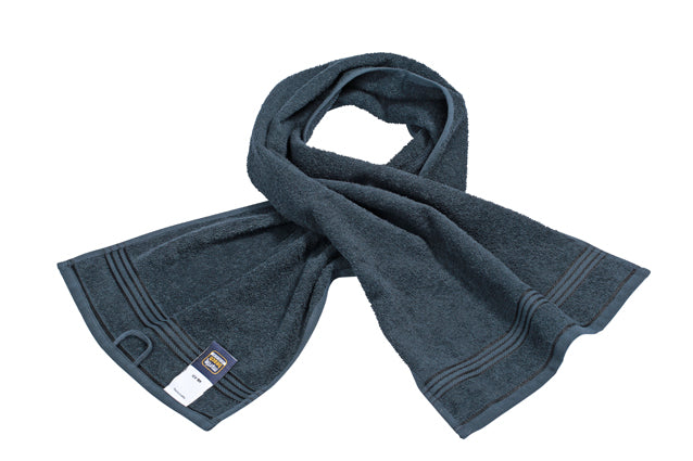 Laden Sie das Bild in Galerie -Viewer, Flauschiger Walkfrottier-Schal - MB431