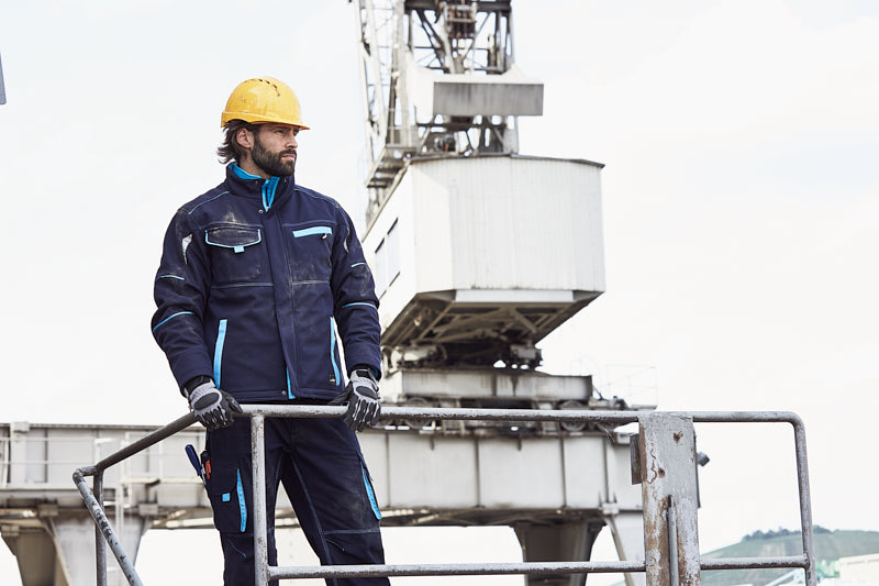 Laden Sie das Bild in Galerie -Viewer, Funktionelle Softshelljacke mit warmem Innenfutter - JN853