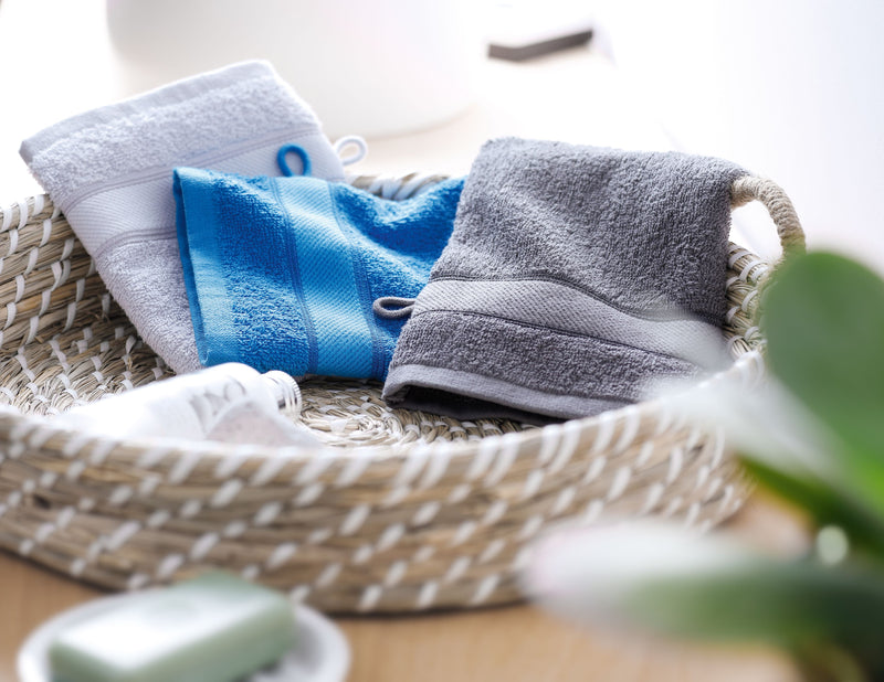 Laden Sie das Bild in Galerie -Viewer, Waschhandschuh im modischen Design - MB440