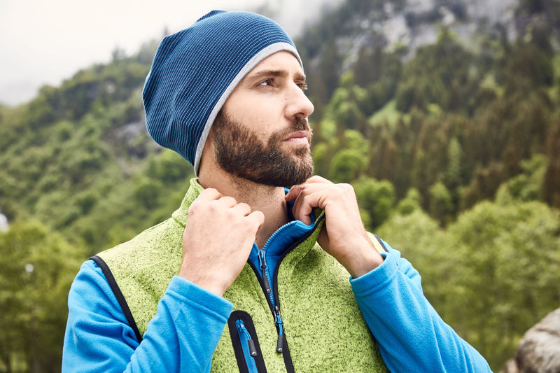 Laden Sie das Bild in Galerie -Viewer, Stretchfleece-Mütze mit Kontrastabschluss - MB7127