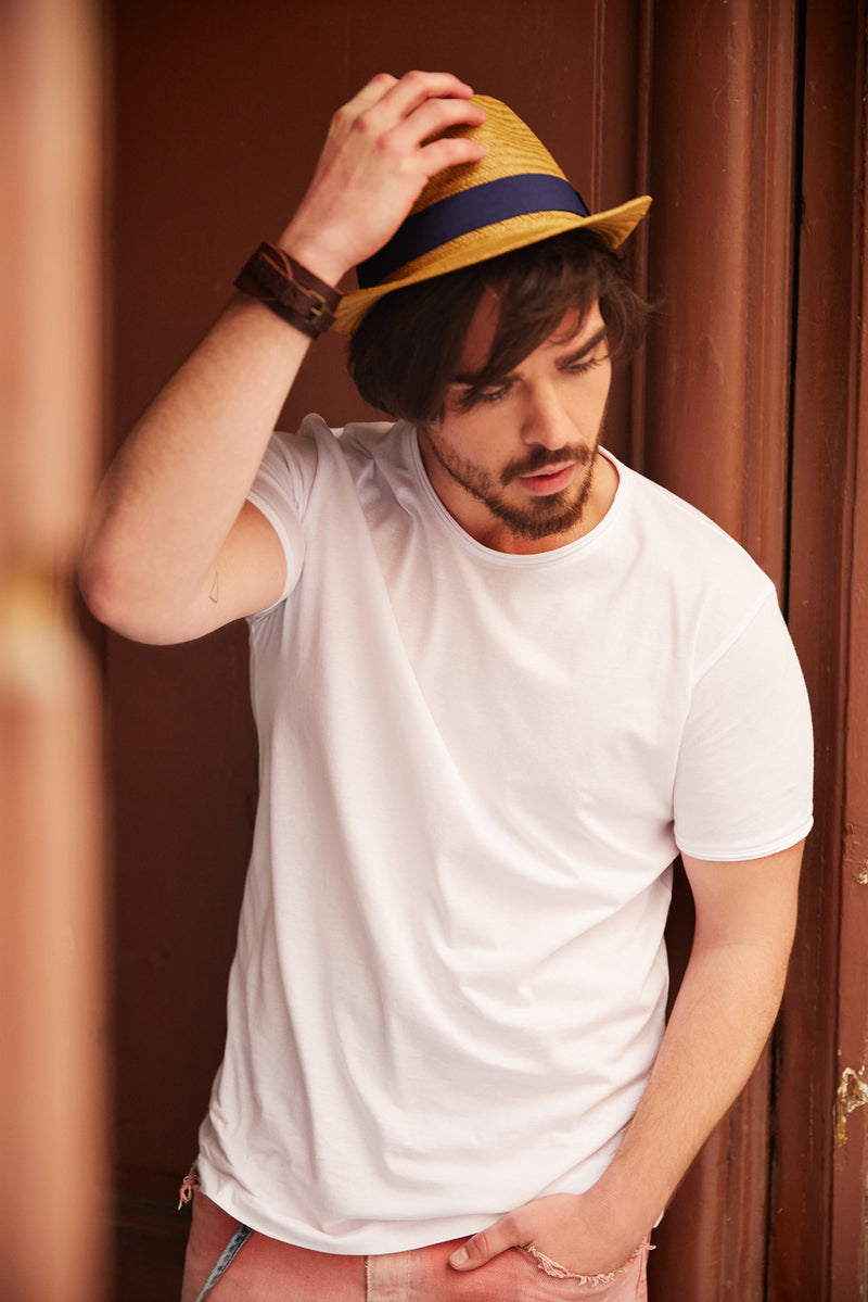 Laden Sie das Bild in Galerie -Viewer, T-Shirt mit trendigem Rollsaum - 8002