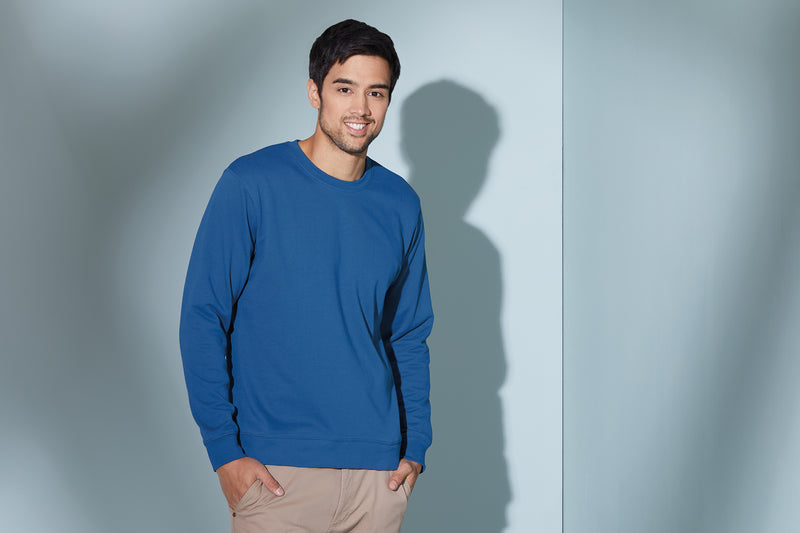 Laden Sie das Bild in Galerie -Viewer, Klassisches Sweatshirt aus French-Terry - JN057