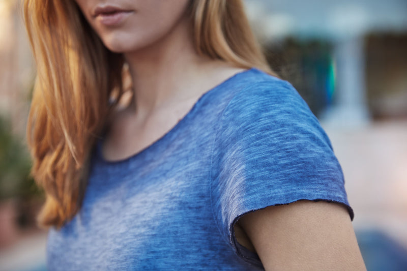 Laden Sie das Bild in Galerie -Viewer, T-Shirt im Vintage-Look - 8015