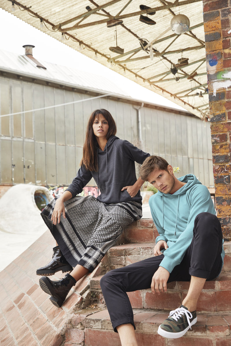 Laden Sie das Bild in Galerie -Viewer, Kapuzensweat mit Raglanärmeln - Damen - 8023