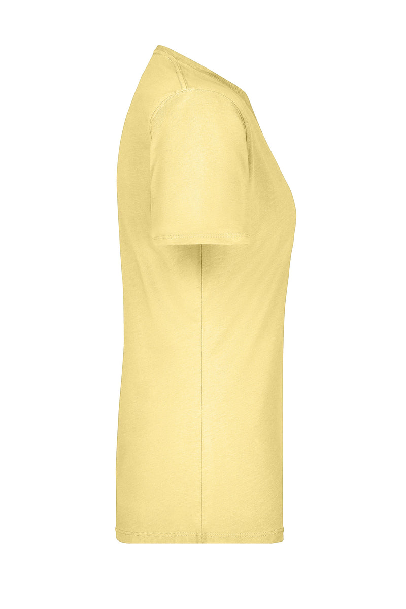 Laden Sie das Bild in Galerie -Viewer, Leicht tailliertes T-Shirt aus Single-Jersey - JN901