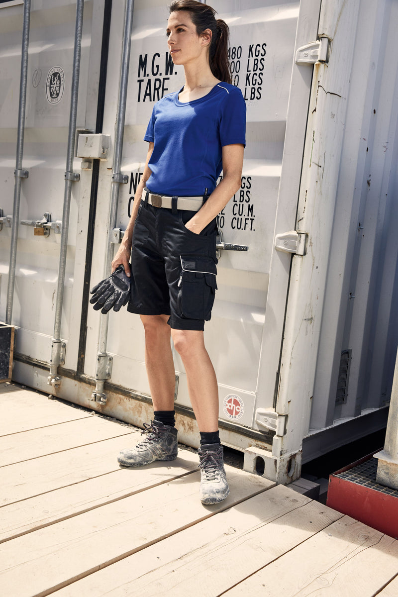 Laden Sie das Bild in Galerie -Viewer, Strapazierfähiges und pflegeleichtes T-shirt mit Kontrastpaspel - JN889