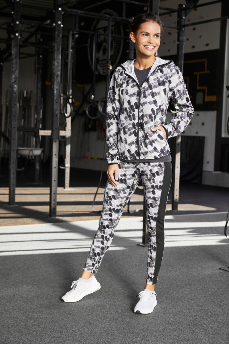 Laden Sie das Bild in Galerie -Viewer, Leichte Jacke aus recyceltem Polyester für Sport und Freizeit - JN533