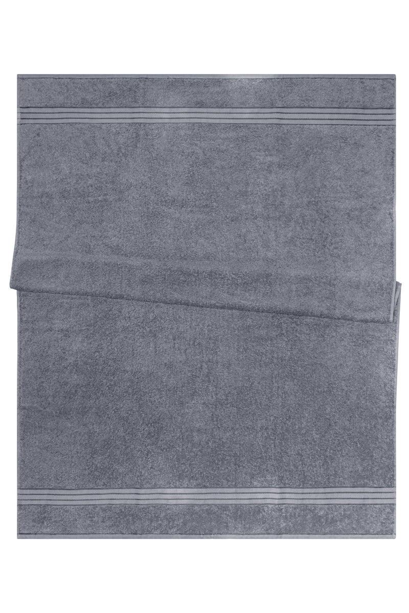 Laden Sie das Bild in Galerie -Viewer, Großes Badetuch in flauschiger Walkfrottier-Qualität - MB424