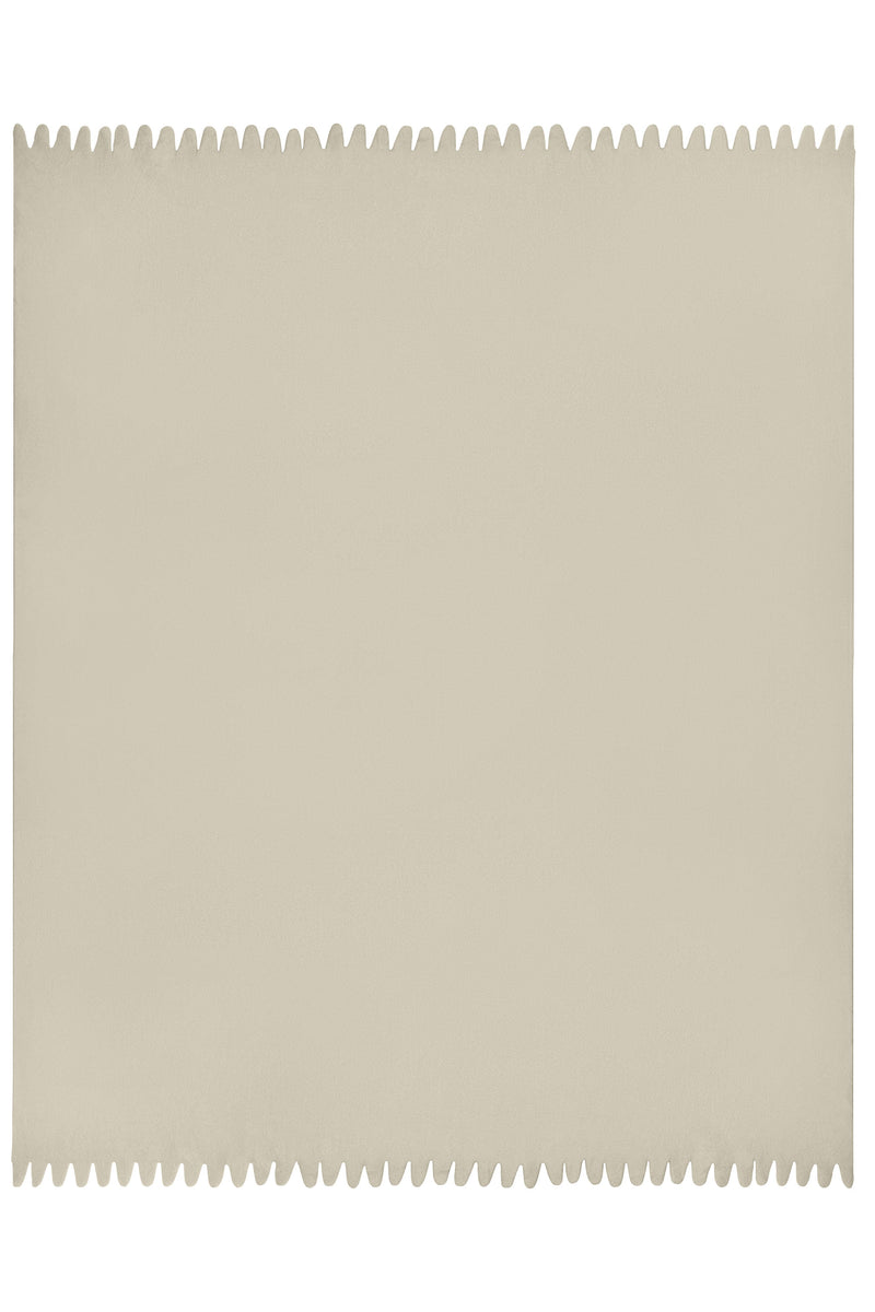 Laden Sie das Bild in Galerie -Viewer, Fleecedecke mit abgerundeten Fransen - JN957