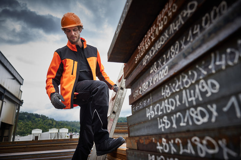 Laden Sie das Bild in Galerie -Viewer, Softshelljacke in Signalfarbe - JN1856