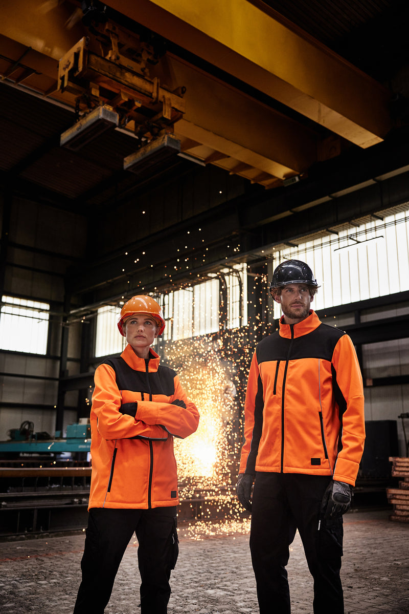 Laden Sie das Bild in Galerie -Viewer, Softshelljacke in Signalfarbe - JN1856