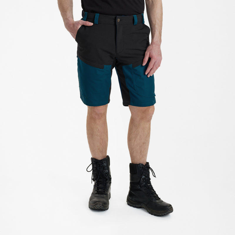 Laden Sie das Bild in Galerie -Viewer, Strike Shorts
