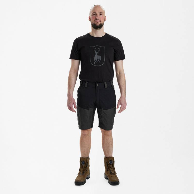 Laden Sie das Bild in Galerie -Viewer, Strike Shorts
