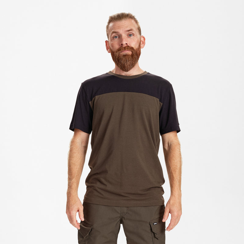 Laden Sie das Bild in Galerie -Viewer, Entire T-Shirt 9329-243
