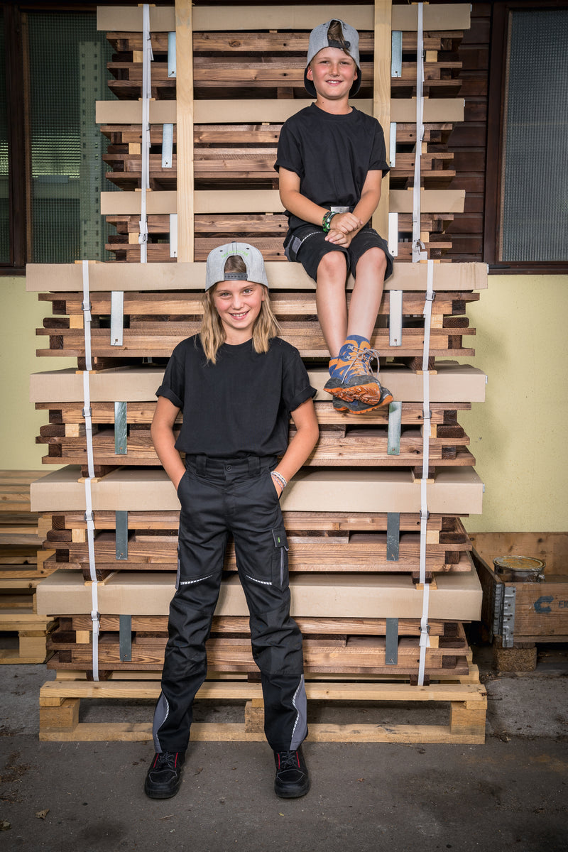 Laden Sie das Bild in Galerie -Viewer, Flexline Kinder Bundhose schwarz/grau
