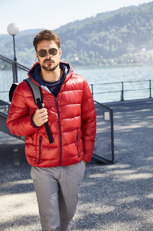 Ultraleichte Daunenjacke mit Kapuze in sportlichem Style - JN1060