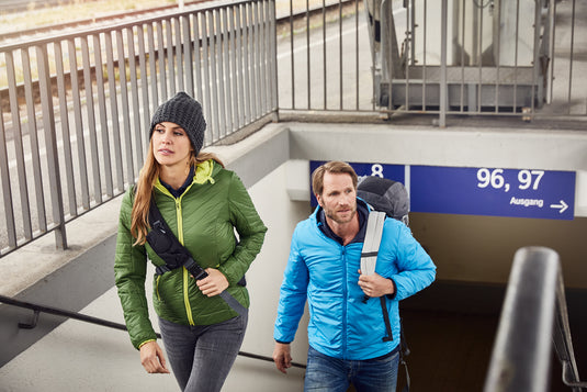 Leichte Wendejacke mit DuPont™ Sorona® Wattierung (nachwachsender, pflanzlicher Rohstoff) - JN1092