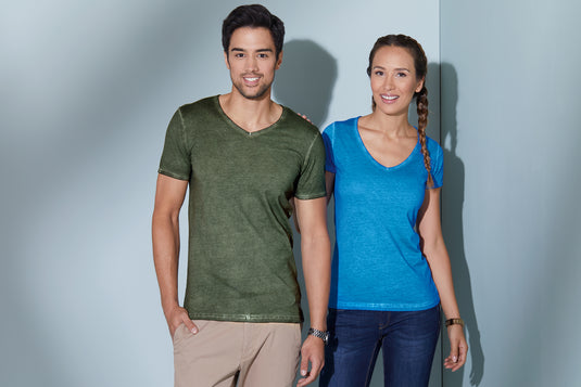 Trendiges T-Shirt mit V-Ausschnitt - JN975