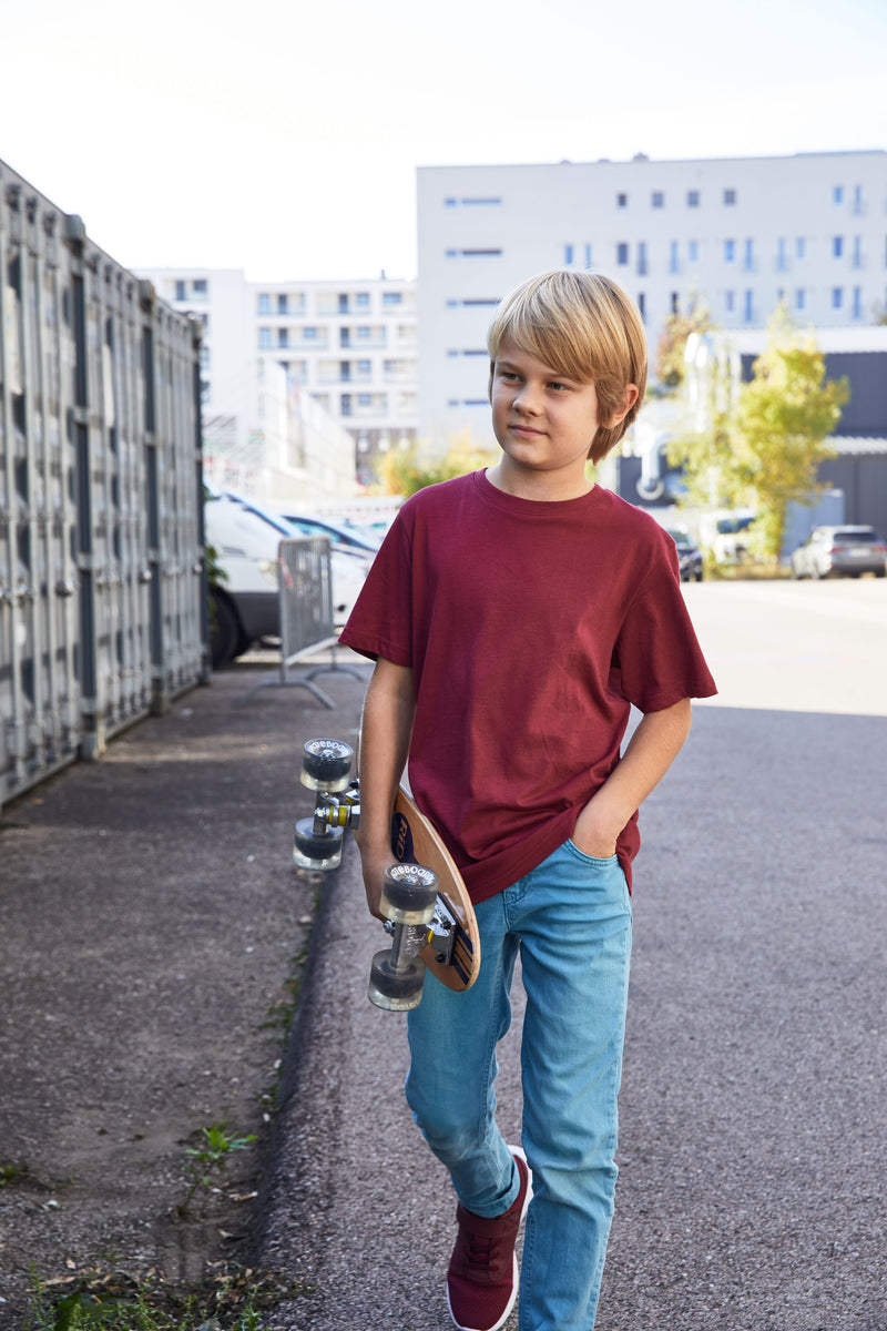 Laden Sie das Bild in Galerie -Viewer, T-Shirt für Kinder - 8008B
