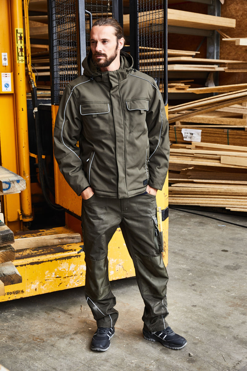 Laden Sie das Bild in Galerie -Viewer, Professionelle Softshelljacke mit warmem Innenfutter und hochwertigen Details im cleanen Look - JN886

