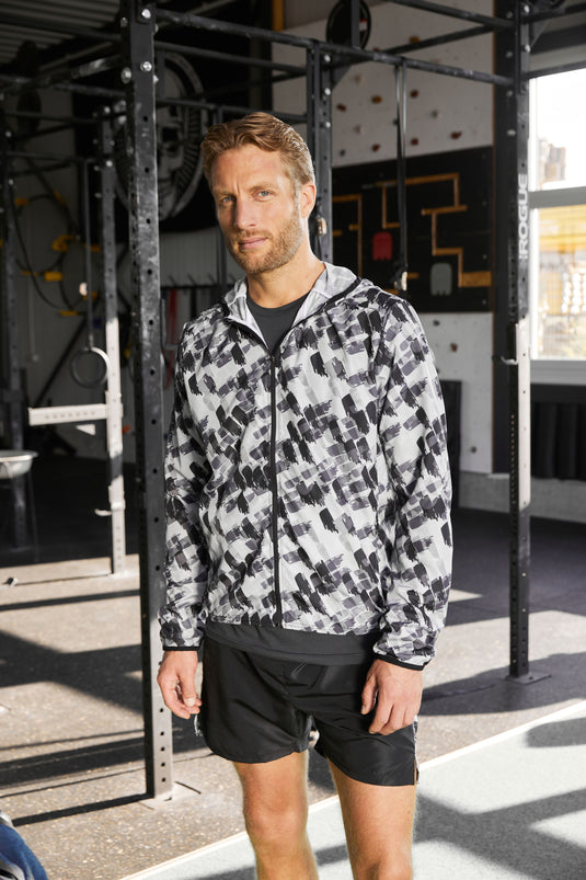 Leichte Jacke aus recyceltem Polyester für Sport und Freizeit - JN534