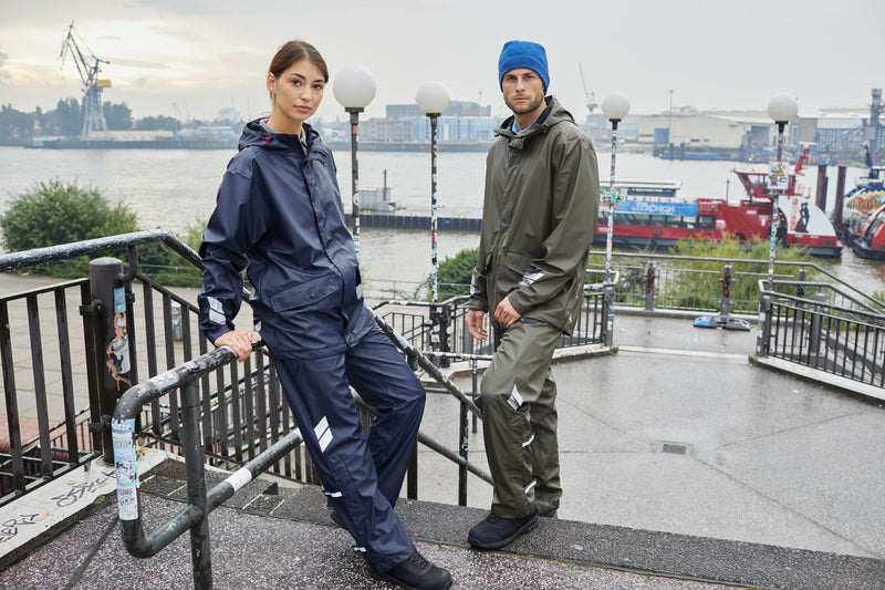 Laden Sie das Bild in Galerie -Viewer, Praktische Unisex Regenjacke zum Überziehen, vielseitig einsetzbar - JN1846

