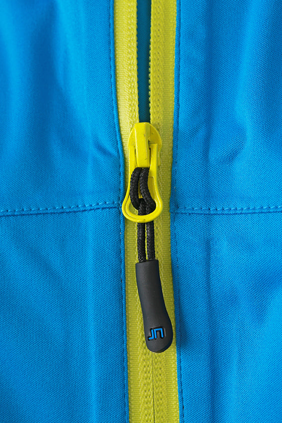 Laden Sie das Bild in Galerie -Viewer, Ultraleichte Softshell-Jacke für extreme Wetterbedingungen - JN1097
